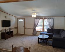 United States New York Greenfield Center vacation rental compare prices direct by owner 10546406