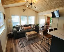 United States North Carolina Old Fort vacation rental compare prices direct by owner 33555674