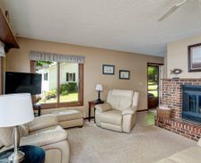 United States Michigan Traverse City vacation rental compare prices direct by owner 2409527