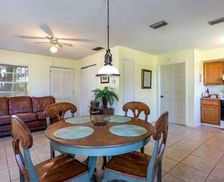 United States Florida Chiefland vacation rental compare prices direct by owner 2769820