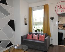 United Kingdom Scotland North Lanarkshire vacation rental compare prices direct by owner 11324881