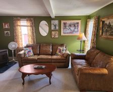 United States New York Alexandria Bay vacation rental compare prices direct by owner 13080703