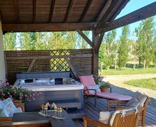 France Nouvelle-Aquitaine Parleboscq vacation rental compare prices direct by owner 4586942