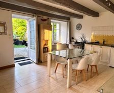 France Nouvelle-Aquitaine Port-d'Envaux vacation rental compare prices direct by owner 24517060