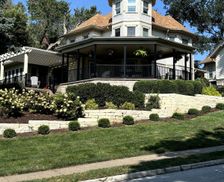 United States Iowa Davenport vacation rental compare prices direct by owner 33227026