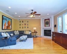 United States New York Staten Island vacation rental compare prices direct by owner 24444904