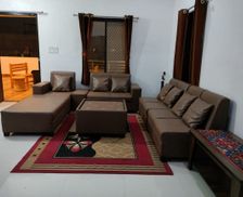 India Rajasthan Udaipur vacation rental compare prices direct by owner 16443739