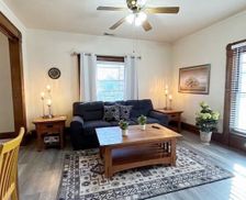 United States Kansas Topeka vacation rental compare prices direct by owner 32835286