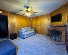 United States California Crestline vacation rental compare prices direct by owner 32687050