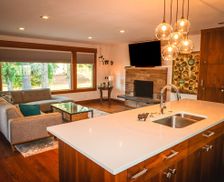 United States Washington Maple Valley vacation rental compare prices direct by owner 32842834