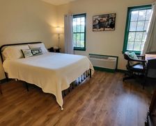 United States Pennsylvania Slippery Rock vacation rental compare prices direct by owner 32713947