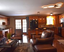 United States Michigan Orion Township vacation rental compare prices direct by owner 34303801