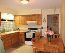 United States Iowa Iowa City vacation rental compare prices direct by owner 32858094