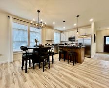 United States Ohio West Chester Township vacation rental compare prices direct by owner 33473032