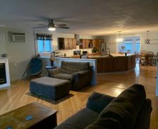 United States New York Central Square vacation rental compare prices direct by owner 30872949