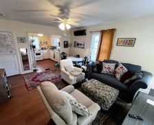 United States Iowa Fairfield vacation rental compare prices direct by owner 32322428