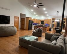 United States Missouri Seligman vacation rental compare prices direct by owner 33164653