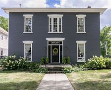 United States Iowa Marion vacation rental compare prices direct by owner 33573242