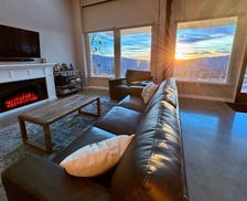 United States California Oakhurst vacation rental compare prices direct by owner 32522102