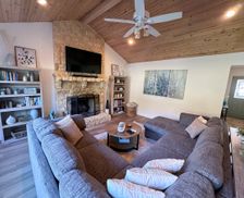 United States Texas Enchanted Oaks vacation rental compare prices direct by owner 32321002