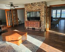 United States Texas Fort Worth vacation rental compare prices direct by owner 33571978