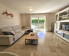 Spain Andalucía Marbella vacation rental compare prices direct by owner 32504486