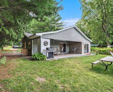 United States Michigan Mecosta vacation rental compare prices direct by owner 33801181