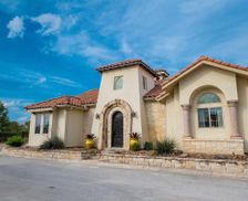 United States Texas Kerrville vacation rental compare prices direct by owner 11396743