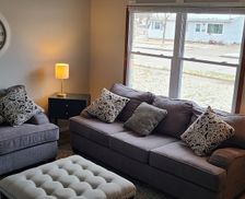 United States Wisconsin Appleton vacation rental compare prices direct by owner 33992159