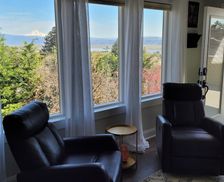 United States Washington Camas vacation rental compare prices direct by owner 33528408