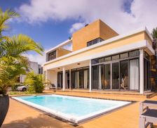 Mauritius Flacq District Quatre Cocos vacation rental compare prices direct by owner 11501337