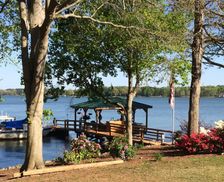 United States North Carolina Lake Norman of Catawba vacation rental compare prices direct by owner 9367751