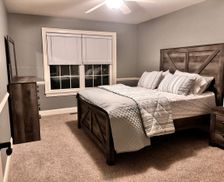 United States Illinois Elgin vacation rental compare prices direct by owner 36104351