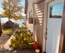 United States Wisconsin Oconomowoc vacation rental compare prices direct by owner 24009640