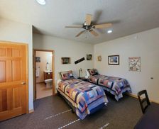 United States Montana Wolf Creek vacation rental compare prices direct by owner 479375