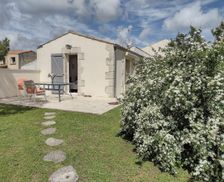 France Nouvelle-Aquitaine Andilly vacation rental compare prices direct by owner 6844709