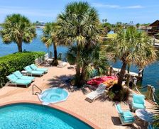 United States Florida Hernando Beach vacation rental compare prices direct by owner 11504319