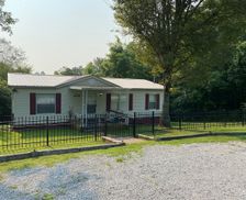United States Tennessee McEwen vacation rental compare prices direct by owner 195148