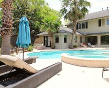 United States Texas Houston vacation rental compare prices direct by owner 1171259