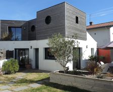 France Nouvelle-Aquitaine Anglet vacation rental compare prices direct by owner 4707665