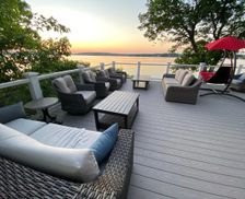 United States Wisconsin Pewaukee vacation rental compare prices direct by owner 156664
