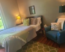 United States North Carolina Tryon vacation rental compare prices direct by owner 1372528