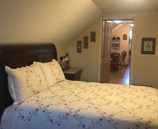 United States New York Schenectady vacation rental compare prices direct by owner 2028806