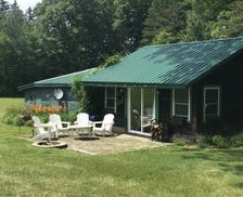 United States New York East Aurora vacation rental compare prices direct by owner 813653
