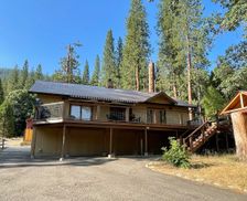 United States California Yosemite National Park vacation rental compare prices direct by owner 11447912