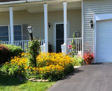 United States New York Albany vacation rental compare prices direct by owner 529921