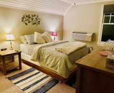 United States Michigan Traverse City vacation rental compare prices direct by owner 1279368