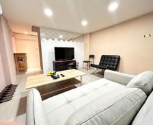 Taiwan Taipei Songshan District vacation rental compare prices direct by owner 6807178