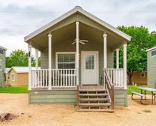 United States Texas New Braunfels vacation rental compare prices direct by owner 453500
