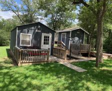 United States Texas Cedar Creek vacation rental compare prices direct by owner 836121